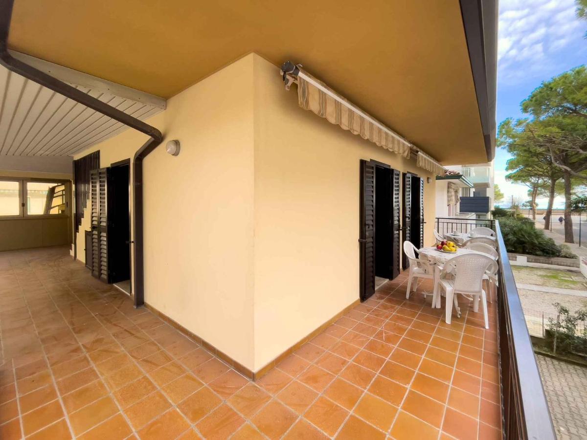 Apartments in Lignano Sabbiadoro 39726 Exterior foto